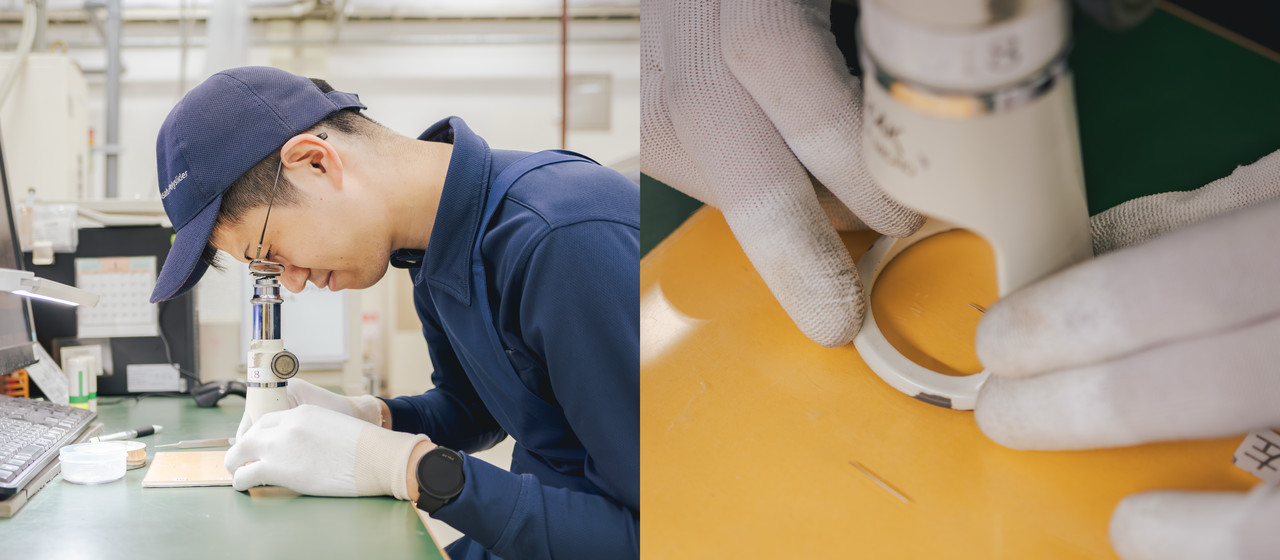 顕微鏡や拡大鏡を使用して、出来上がった製品の外観や品質を検査している作業員の様子。